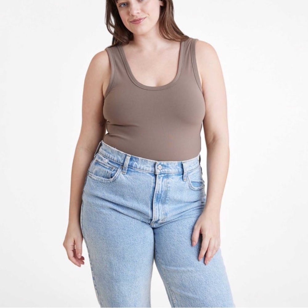 NUUDS BODYSUIT MOCHA tank top